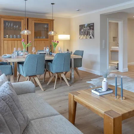 Inselnest, Alt Westerland, 120 M2 Dhh, Lichtdurchflutet, Saniert Mai 26 Sylt